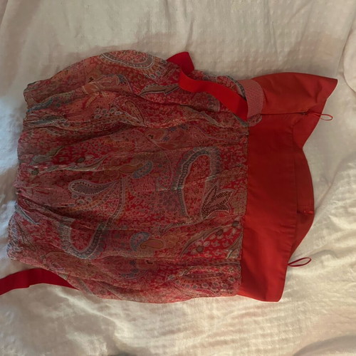 Ysatis Top size 2 red, like new, 100% polyester