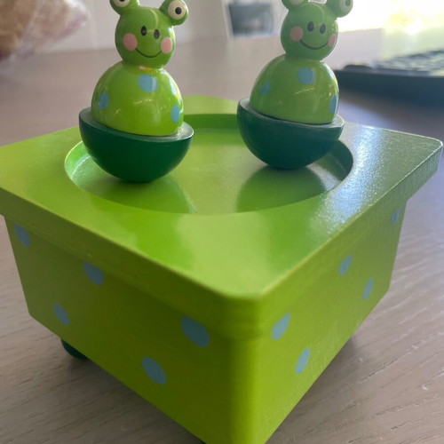 Wooden magnetic music box for children like new