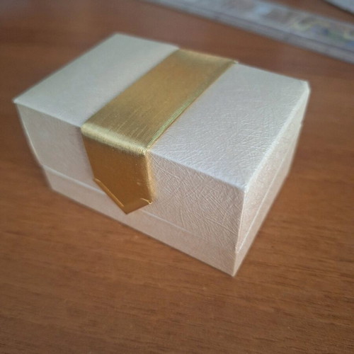 Ring box unused, white and gold