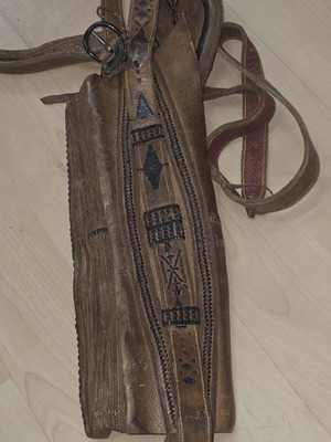Leather Selachi used vintage piece