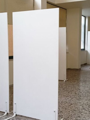 Wooden panels white like new, set of 4, 1.80m x 0.90m