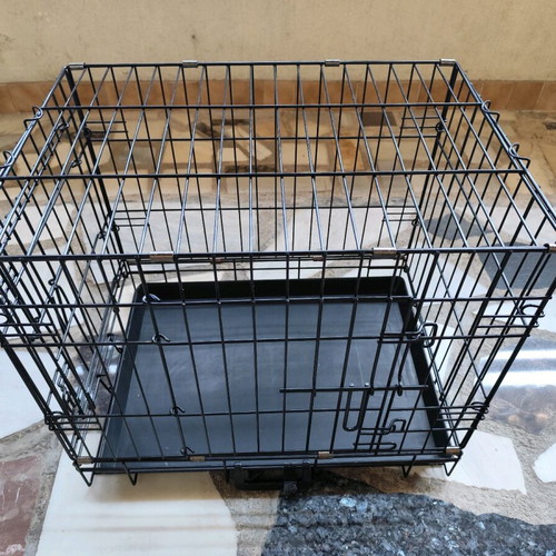 Dog cage like new