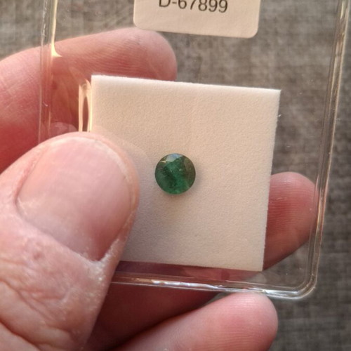 Natural Emerald 0.92 ct Brazil Round Cut F1 Oil Certified