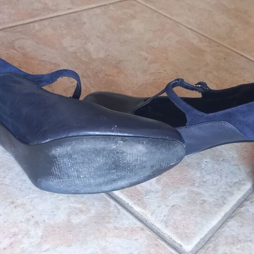 Nine West blue leather pumps like new, size 43