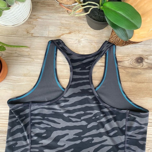 H&M sports top black and grey like new, size Large