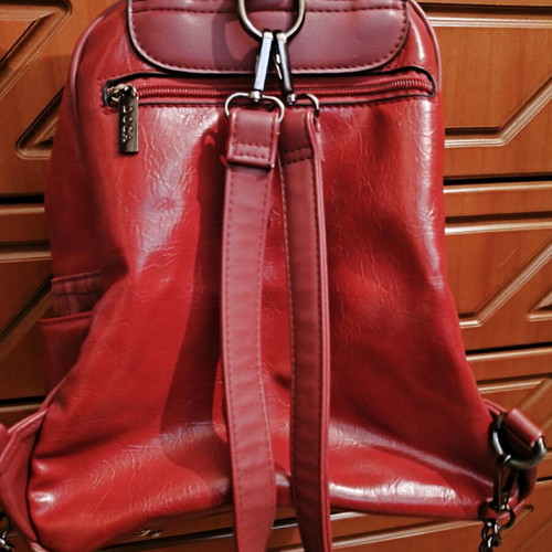 Doca leather backpack used, red with silver details