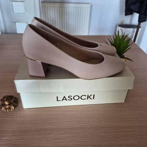 Lasocki beige pumps used, size 39, low heel