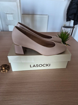 Lasocki beige pumps used, size 39, low heel