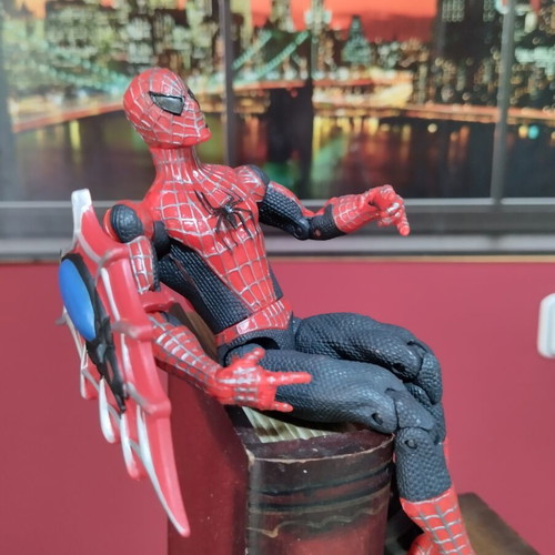 Spider-Man 2 Movie Marvel figure used with shield gift