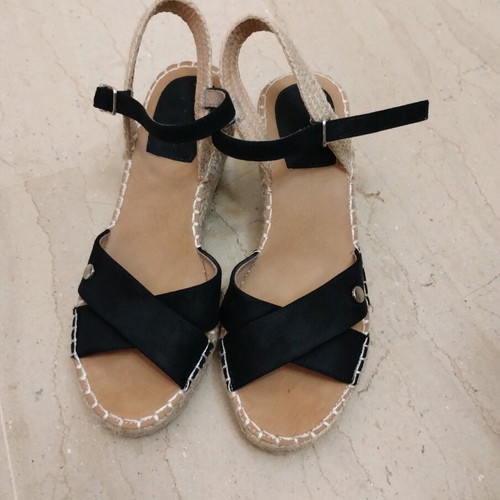 Parex platform sandals used with crisscross design, black, size 38