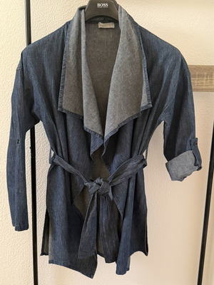 Regalinas cardigan with belt, one size, like new, blue jean fabric
