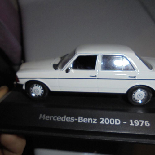 Mercedes-Benz 200D 1976 1:43 white miniature car new