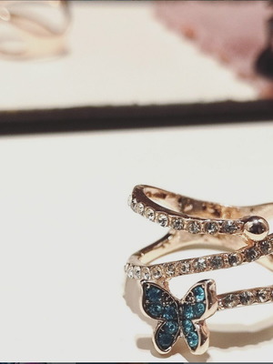 Butterfly ring with blue zircon and rhinestones, gold color, new