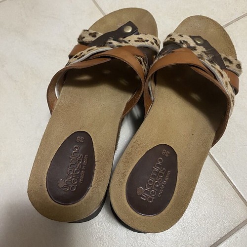 Un Camino de Rosa’s women's slippers like new, leather with natural fur
