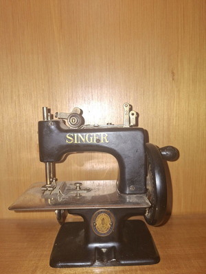 Singer Sewhandy Model 20 παιδική ραπτομηχανή, Centennial 1951