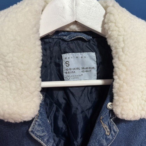 Denim jacket with fur collar, new, size S, Primark, blue