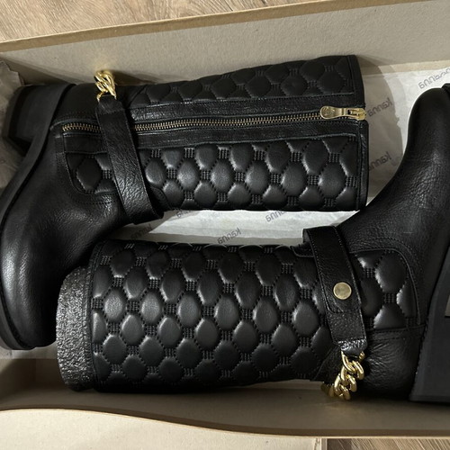 Kanna quilted leather boots with chain, size 38, black