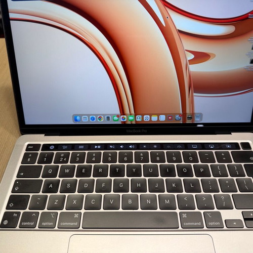 MacBook Pro M1 16GB 512GB with TouchBar and Magic Mouse 2 like new