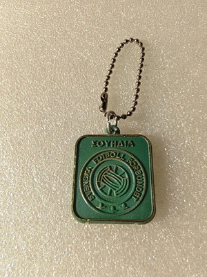 Vintage keychain used, good condition