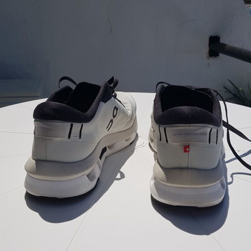 On Cloudtec Cloudzone athletic shoes like new, size 39, grey