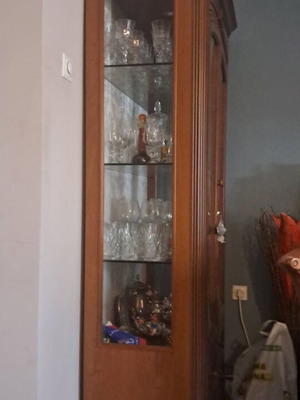 Showcase 1988 with 4 shelves and 4 drawers, like new