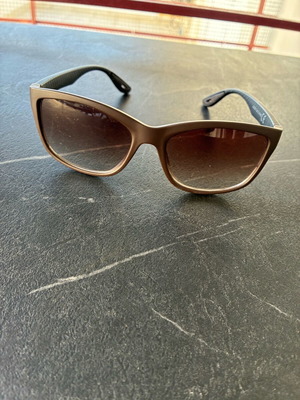 Brown sunglasses like new