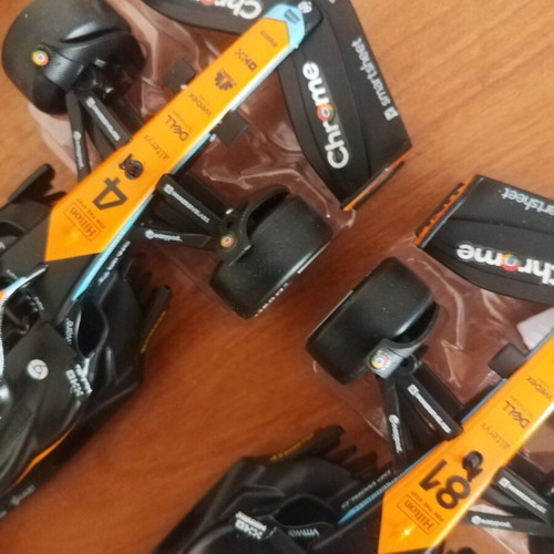 McLaren MCL60 - Oscar Piastri, Lando Norris (1/24) πακέτο