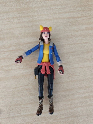 Fortnite Skye action figure, 15 cm, Victory Royale Series by Hasbro