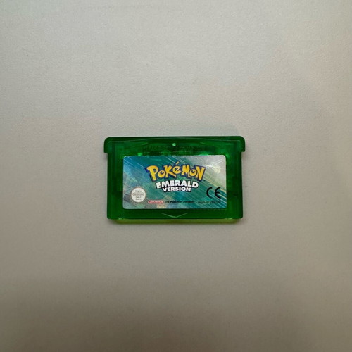 Pokémon Emerald Version Nintendo Game Boy Advance like new