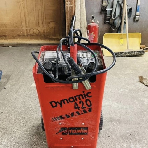 Battery charger dynamic 420 start used