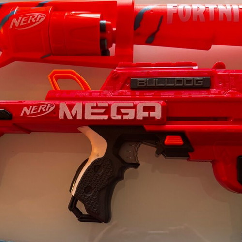 Nerf guns like new, 1 Mega and 1 Fortnite special edition