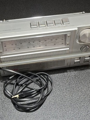 Vintage GEC Starfinder Model R7006H radio used, fully functional retro 70s/80s