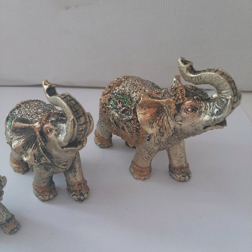 Decorative elephants like new, set of 3 synthetic material with rhinestones