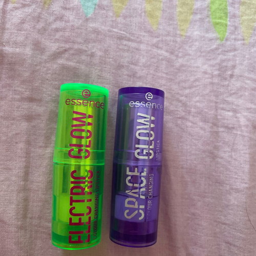 Essence colour changing lip used, pack