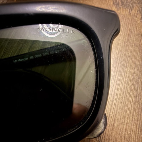 Moncler sunglasses used, black in very good condition