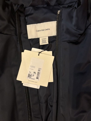 Μπουφάν αντρικό Calvin Klein XL καινούργιο, αντιανεμικό, 100% ανακυκλωμένος πολυεστέρας
