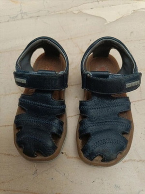 Camper leather kids sandals size 25 used with scratches