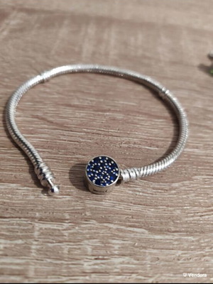 Pandora 925 silver bracelet with blue zircon stones clasp