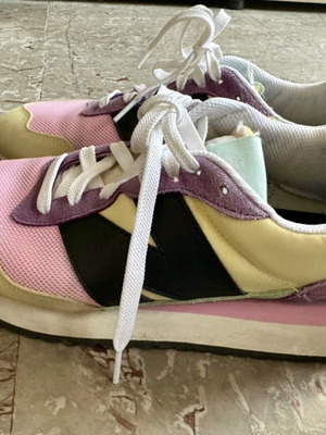 New Balance women's sneakers like new, multicolor, size 41