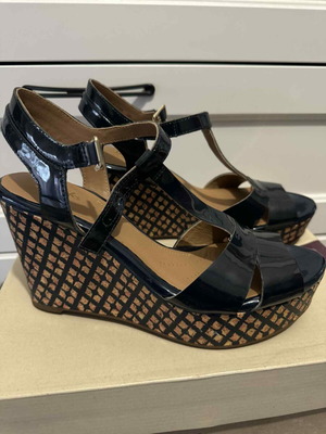 Clarks women's black sandals like new, size 38