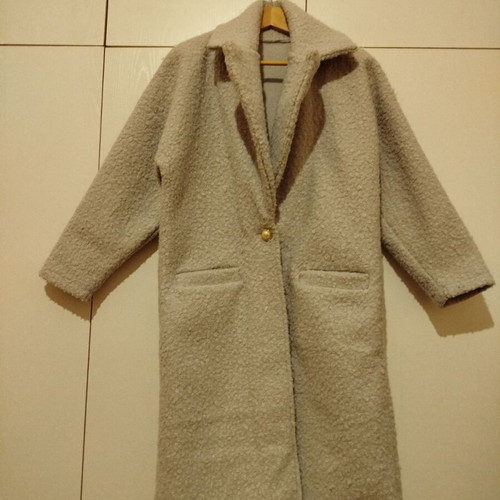 Bouclé gray coat 70% wool like new, small medium