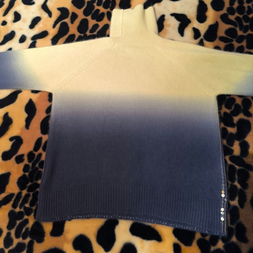 Wool turtleneck sweater new, two-tone with sequins, size Large