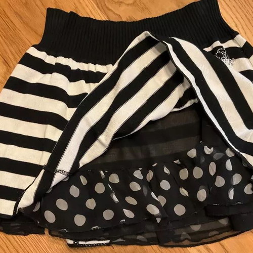 Vintage knitted mini skirt Iceberg like new, black and white
