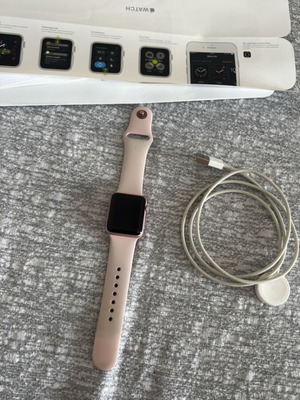 Apple Watch Series 2 38 mm ροζ μεταχειρισμένο με χτύπημα στη γωνία