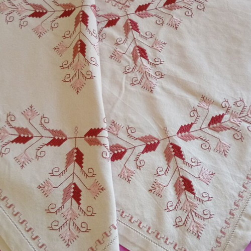 Authentic Handmade Karsaniko Tablecloth Lefkada vintage, excellent condition