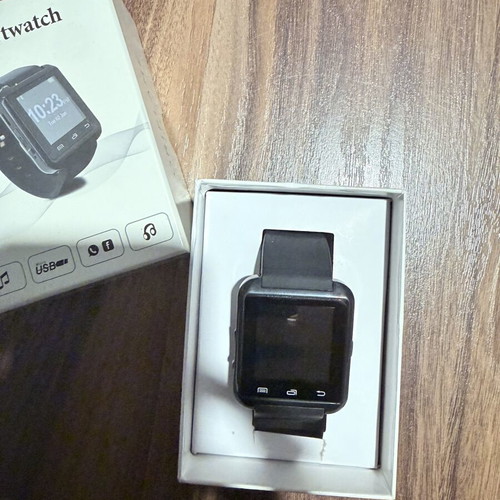 U-Watch U80 Smartwatch with Touchscreen and Bluetooth