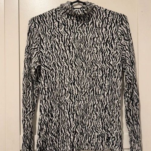 H&M turtleneck blouse like new, thin black and white size M