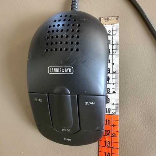 Radio with batteries like new, mouse-shaped vintage gadget