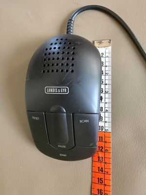 Radio with batteries like new, mouse-shaped vintage gadget