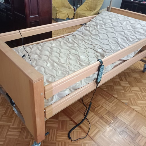 Hospital Bed with Air Mattress new, electric adjustable